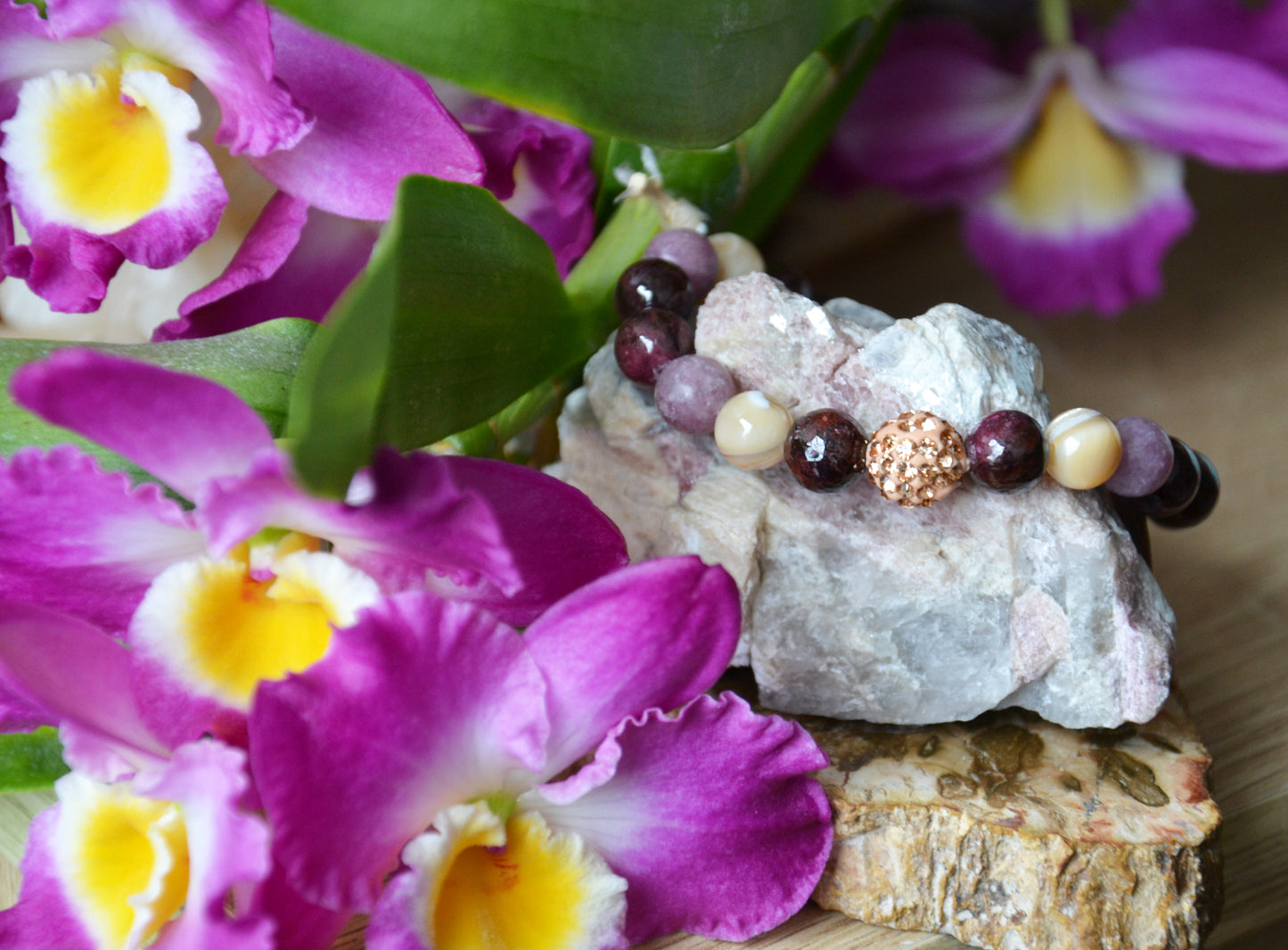 Náramok lepidolit a granát / Lepidolite and granat bracelet