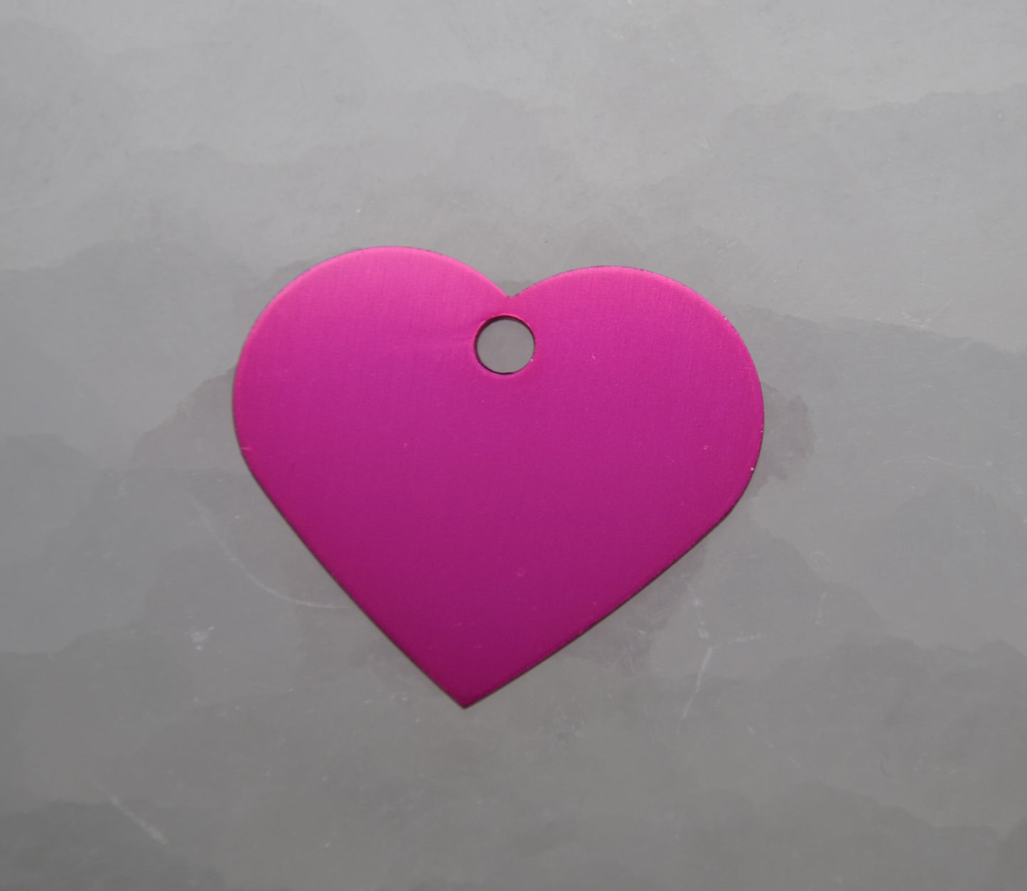 Identifikačný štítok pre zvieratá - tmavo-ružový.