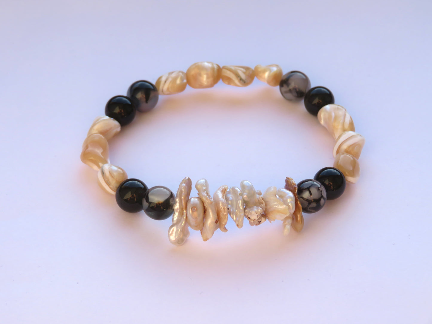 Perleťový náramok / Shell bracelet